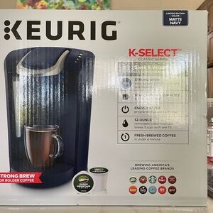 Keurig Coffee Maker in Deep Blue